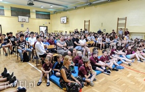 \"Człowiek z żelaza\" w ogniu pytań dzieci \"Człowiek z żelaza\" w ogniu pytań dzieci