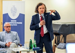 W obronie samorządności