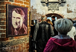 Salon pełen artystów Salon pełen artystów