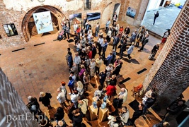 Salon pełen artystów Salon pełen artystów