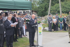Mieszkańcy pamiętają o bohaterskim pilocie Mieszkańcy pamiętają o bohaterskim pilocie