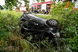 Wypadek w Jegłowniku, dwóch mężczyzn trafiło do szpitala