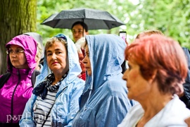 Mniejszości narodowych szukali na cmentarzach