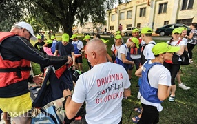 Smocze łodzie rządziły na rzece