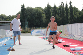 Pływali i biegali w pierwszym elbląskim Aquathlonie