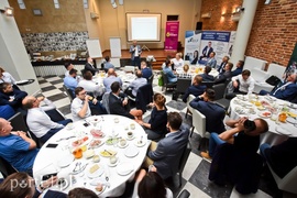 Przy śniadaniu nie tylko o biznesie