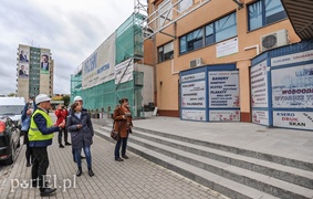 Światowid w budowie
