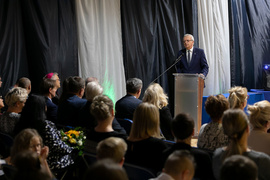 Dziś ta szkoła połączyła pokolenia