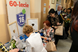 Dziś ta szkoła połączyła pokolenia