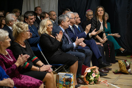 Dziś ta szkoła połączyła pokolenia