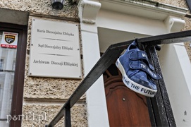 Protestujący:\"Pycha w kościele katolickim jest najgorszym grzechem\"