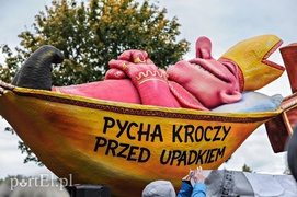 Protestujący:\"Pycha w kościele katolickim jest najgorszym grzechem\"