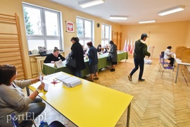 Zapowiada się rekordowa frekwencja. W Elblągu na godz. 17 wyniosła 45,43 proc.  (aktualizacja) 