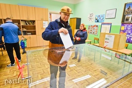 Zapowiada się rekordowa frekwencja. W Elblągu na godz. 17 wyniosła 45,43 proc.  (aktualizacja) 