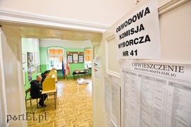 Zapowiada się rekordowa frekwencja. W Elblągu na godz. 17 wyniosła 45,43 proc.  (aktualizacja) 