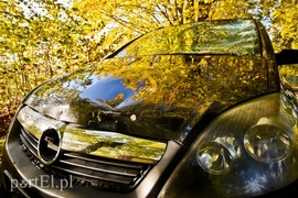 Pijany rowerzysta wjechał w opla