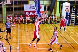 Połączyła ich koszykówka