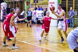 Połączyła ich koszykówka