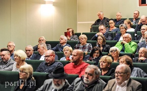 Podręcznik literatury elbląskiej  (recenzja) 