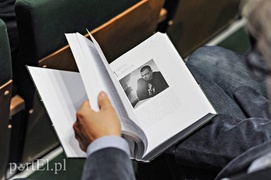 Podręcznik literatury elbląskiej  (recenzja) 