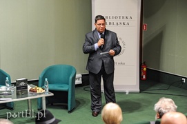 Podręcznik literatury elbląskiej  (recenzja) 