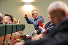 Podręcznik literatury elbląskiej  (recenzja) 