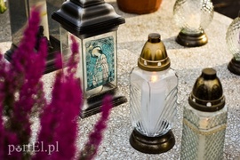 Elblążanie odwiedzają groby bliskich