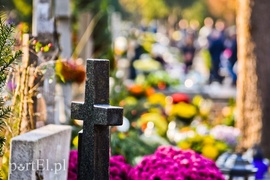 Elblążanie odwiedzają groby bliskich