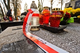 Elblążanie odwiedzają groby bliskich