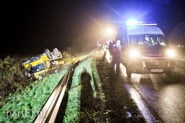 Dźwig dachował do rowu pod Jegłownikiem