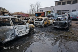 Pożar 7 samochodów przy ul. Nowodworskiej