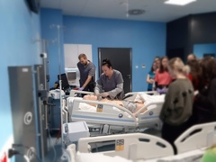 Nauczanie symulacyjne drogą rozwoju dydaktyki medycznej w EUH–E Nauczanie symulacyjne drogą rozwoju dydaktyki medycznej w EUH–E