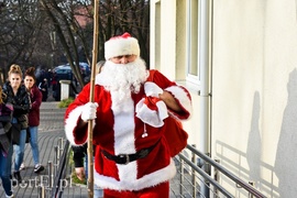 Strażacy i św. Mikołaj spełniają marzenia