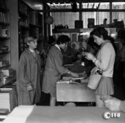 Elbląski handel w czasach PRL na zdjęciach Czesława Misiuka