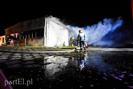 W Bielniku Drugim spłonęło około 200 balotów słomy W Bielniku Drugim spłonęło około 200 balotów słomy