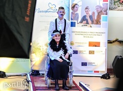 Przenieśli się do lat dwudziestych, czyli wielka metamorfoza seniorów