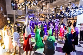 Uroczysta, ale zabawna i miła