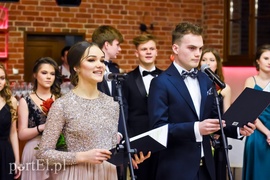 To kameralna, rodzinna i muzyczna studniówka