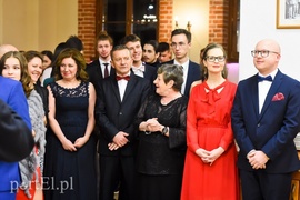 To kameralna, rodzinna i muzyczna studniówka