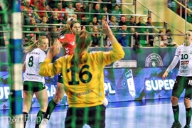 Start powalczył z mistrzyniami Polski