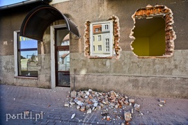 Burzą, by postawić market