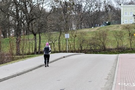 Nowe obostrzenia. \"W Elblągu spokojnie, tylko ludzie jakby smutniejsi\"