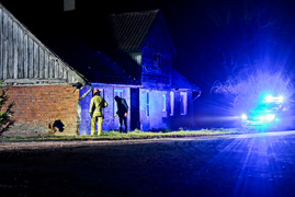 Kierowca jeepa uderzył w dom w Borzynowie