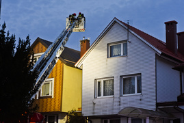Pożar dachu domu jednorodzinnego przy ul. Warmińskiej zdjęcie nr 223315