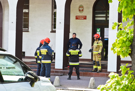 Alarm bombowy w Urzędzie Skarbowym w Elblągu zdjęcie nr 223678
