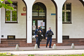 Alarm bombowy w Urzędzie Skarbowym w Elblągu zdjęcie nr 223688