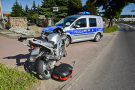 Zderzenie peugeota z motocyklistą na ul. Rawskiej