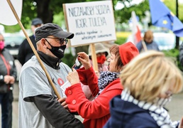 Protestowali w obronie sędziego 