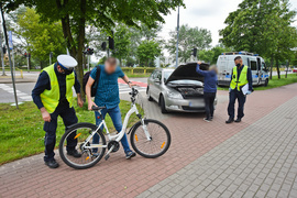 Przepuściła pieszych, potrąciła rowerzystkę