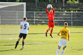 Trzy bramki i trzy punkty Trzy bramki i trzy punkty